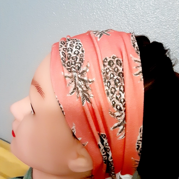 Handmade pink pineapple stretch headband - Picture 2 of 4